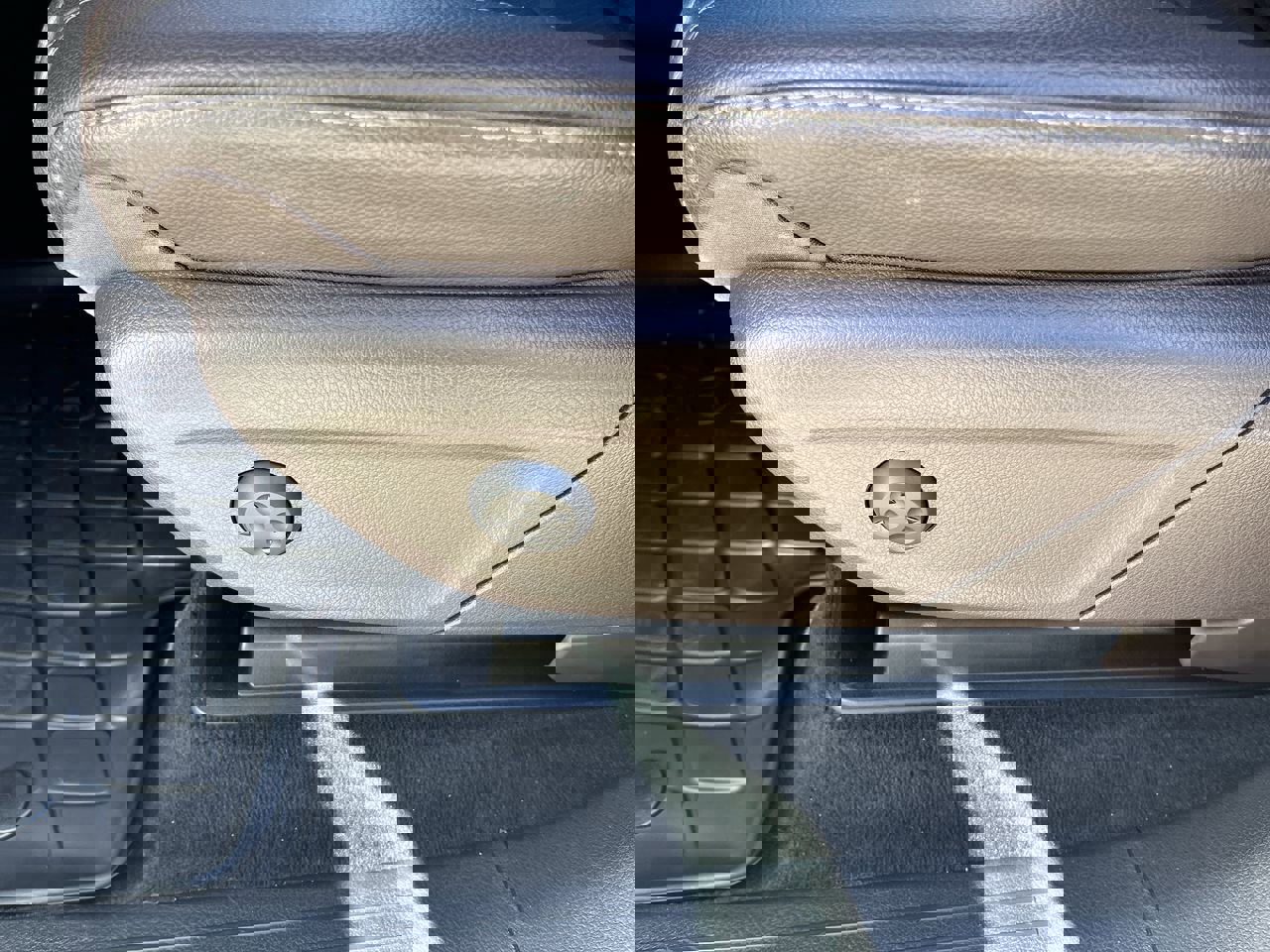 Used 2023 Mercedes-Benz GLS 450 4MATIC image 15