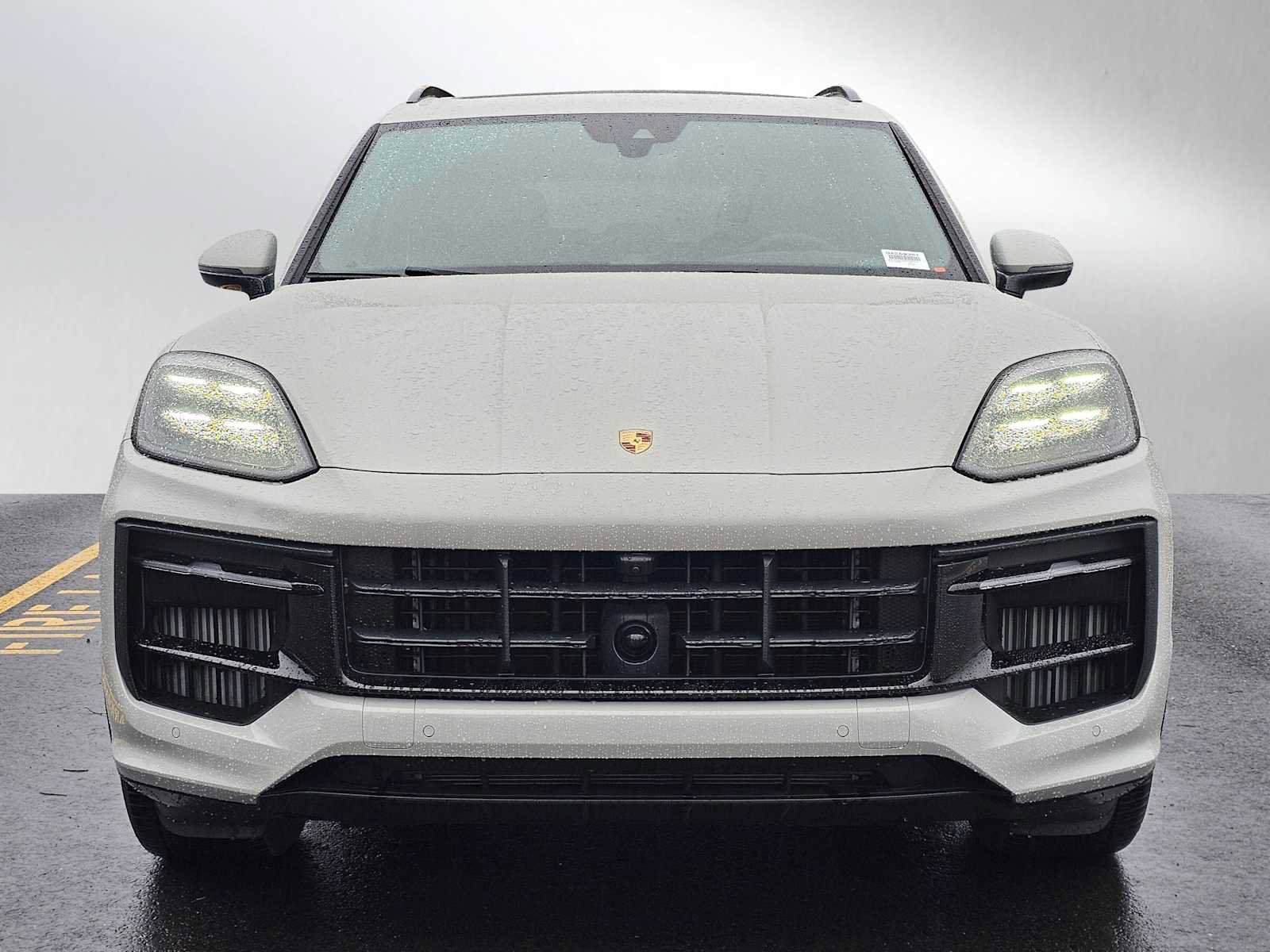 Used 2025 Porsche Cayenne GTS AWD/4WD image 8