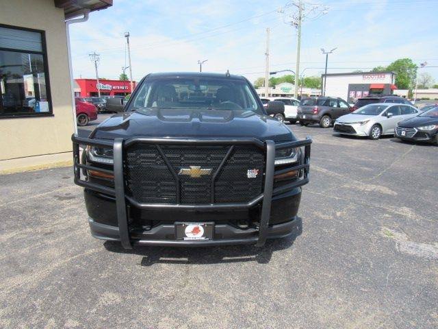 Used 2018 Chevrolet Silverado 1500 Custom w/ Custom Value Package AWD/4WD image 3