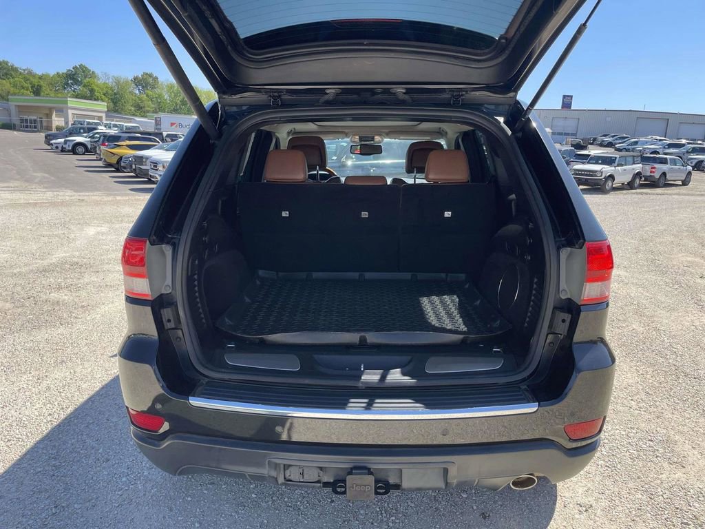 Used 2013 Jeep Grand Cherokee Overland w/ Advance Technology Group image 10