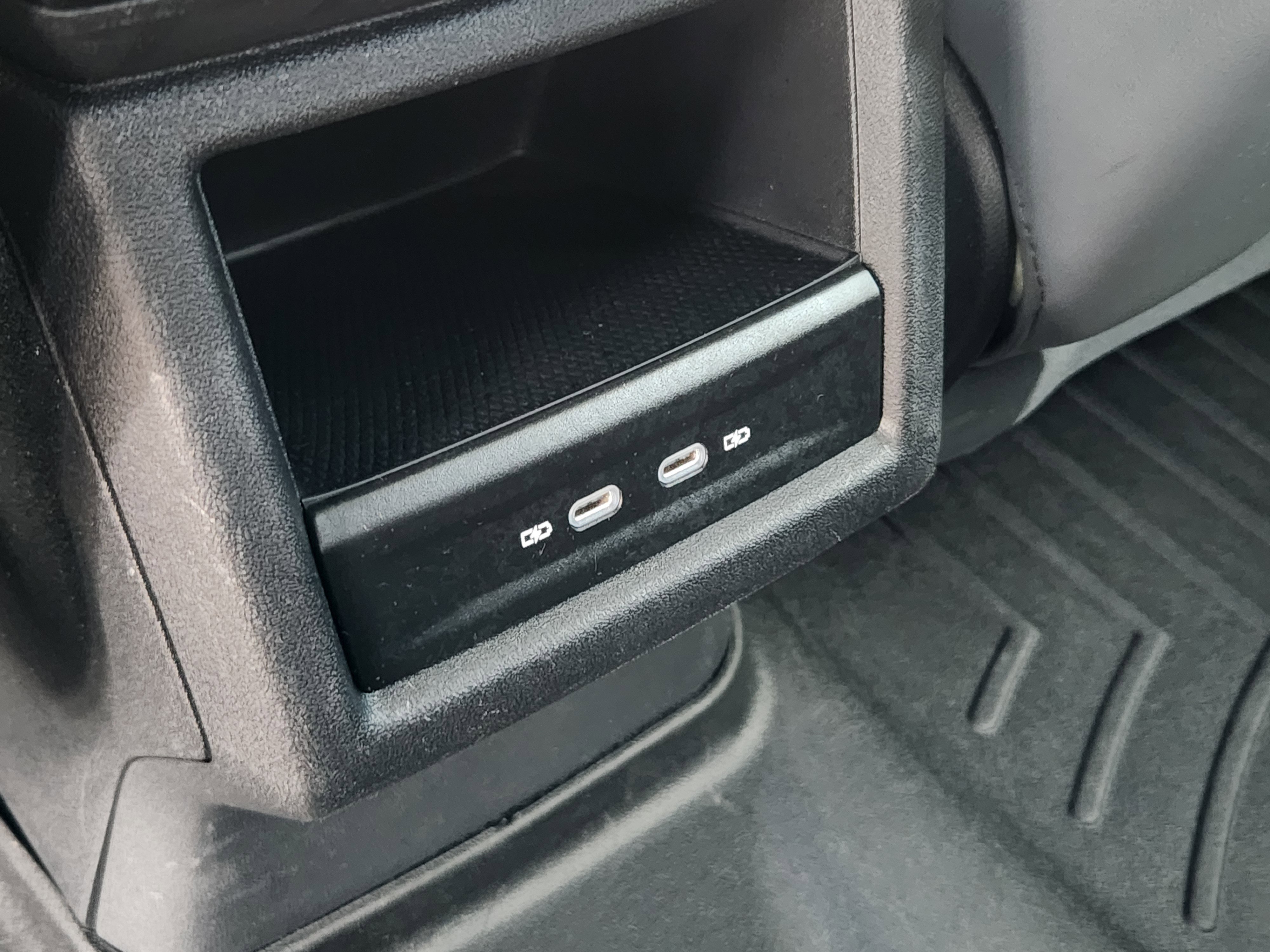 Used 2023 Volkswagen ID.4 Pro image 16