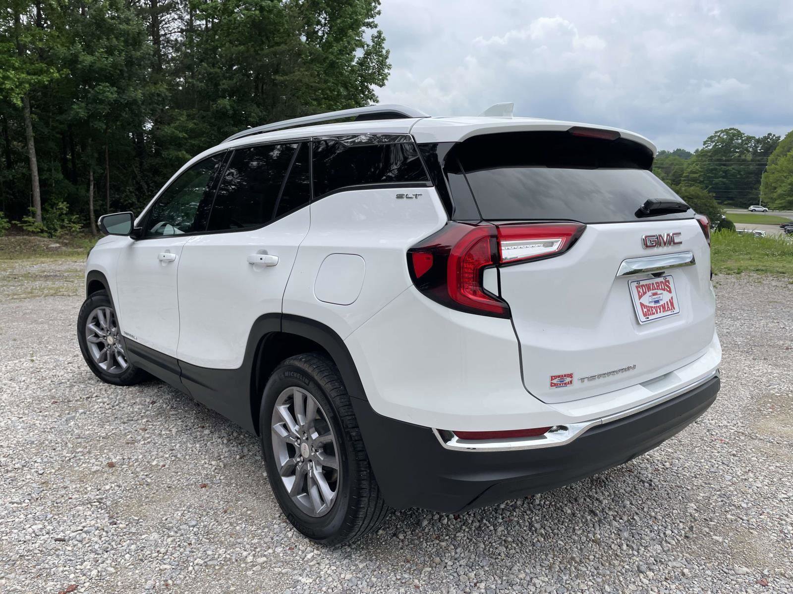 Used 2023 GMC Terrain SLT FWD image 22