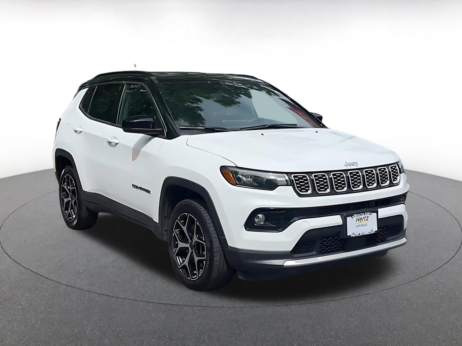 Used 2025 Jeep Compass Limited image 3