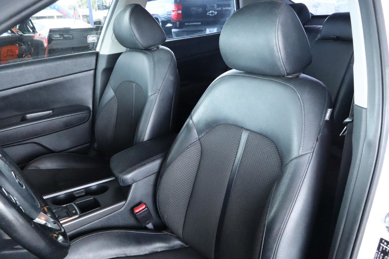 Used 2018 Kia Optima S FWD image 14