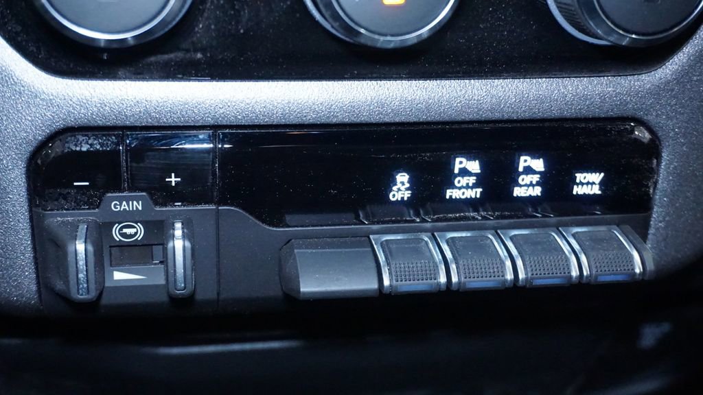 New 2026 RAM 1500 Classic Warlock image 38