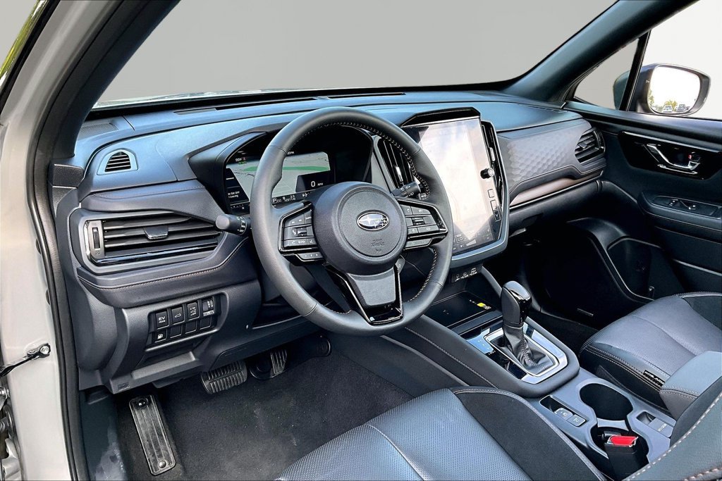 Used 2025 Subaru Forester Touring AWD/4WD image 14