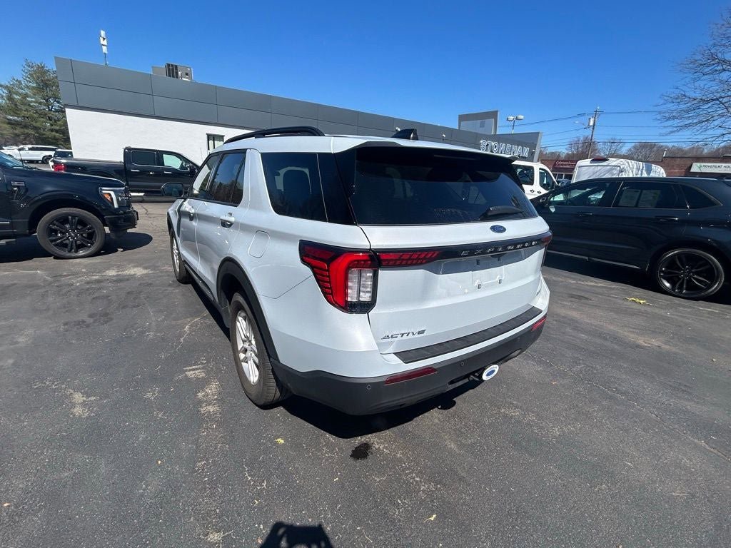 Used 2025 Ford Explorer Active image 5