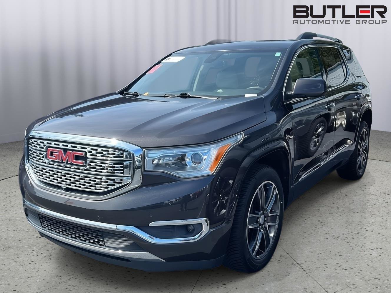 Used 2019 GMC Acadia Denali w/ Technology Package FWD image 1