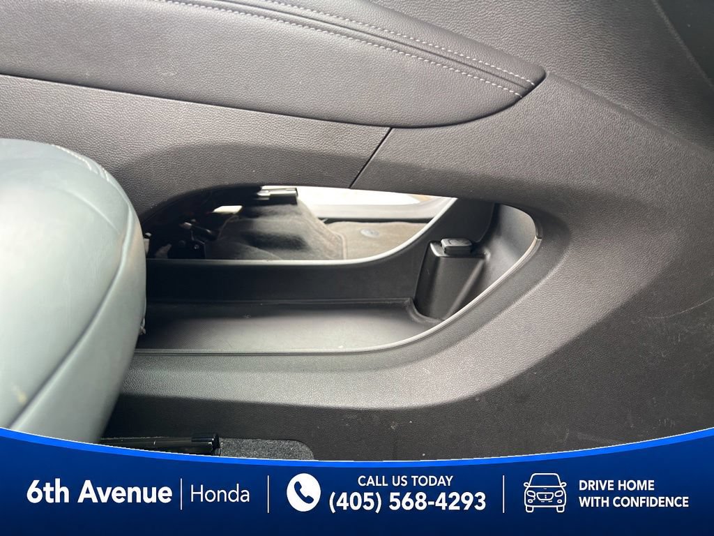 Used 2023 Buick Enclave Essence w/ Sport Touring Edition FWD image 41