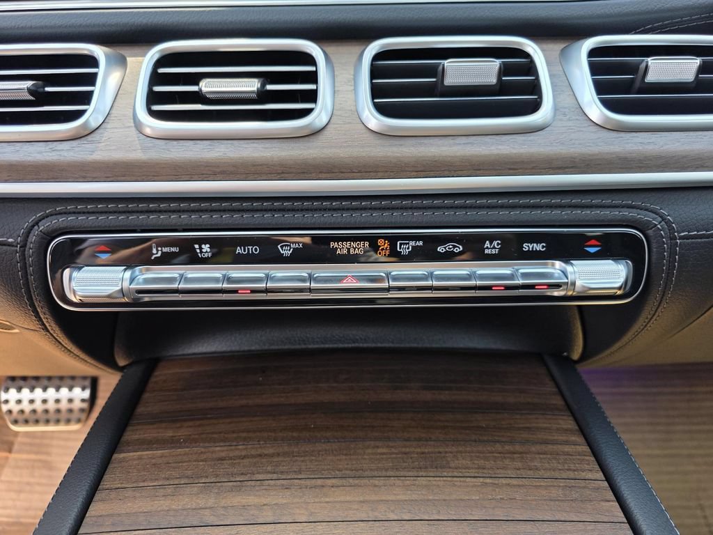 New 2026 Mercedes-Benz GLS 580 4MATIC image 23