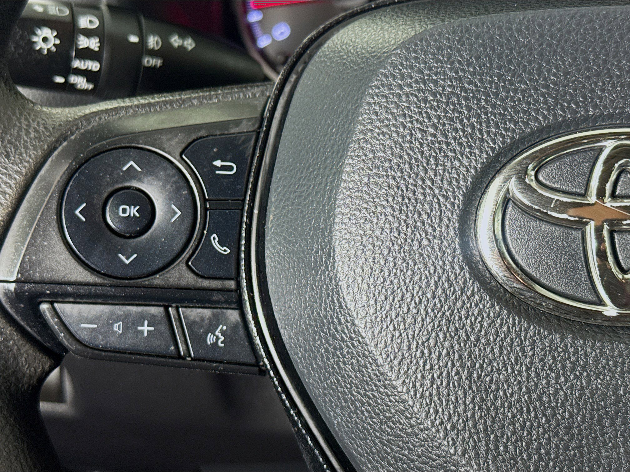 Used 2021 Toyota RAV4 XLE image 13