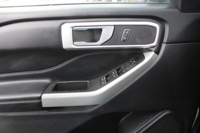 Used 2020 Ford Explorer XLT w/ Equipment Group 202A RWD image 34