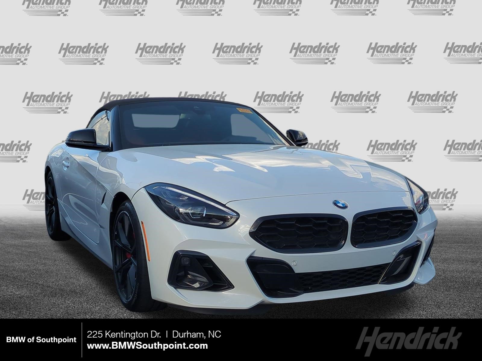 Used 2026 BMW Z4 M40i w/ Shadowloine Package