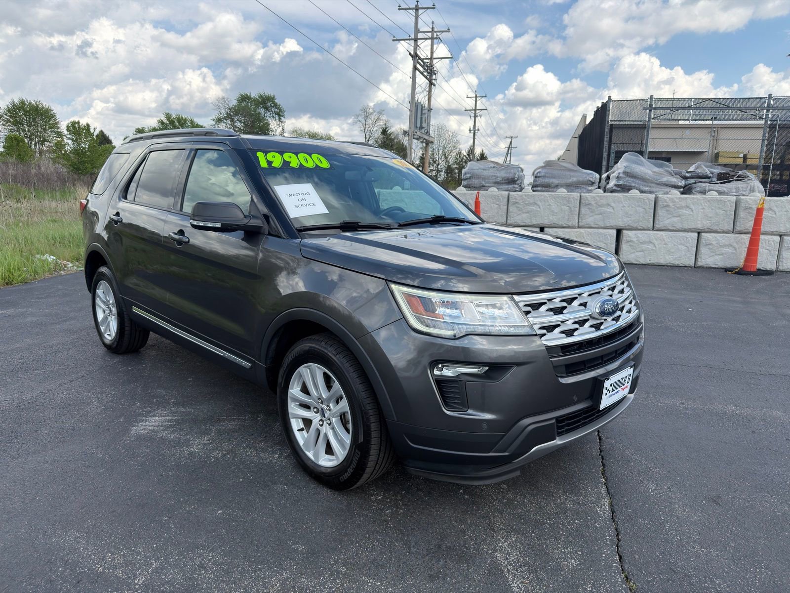 Used 2019 Ford Explorer XLT w/ Equipment Group 202A AWD/4WD image 9
