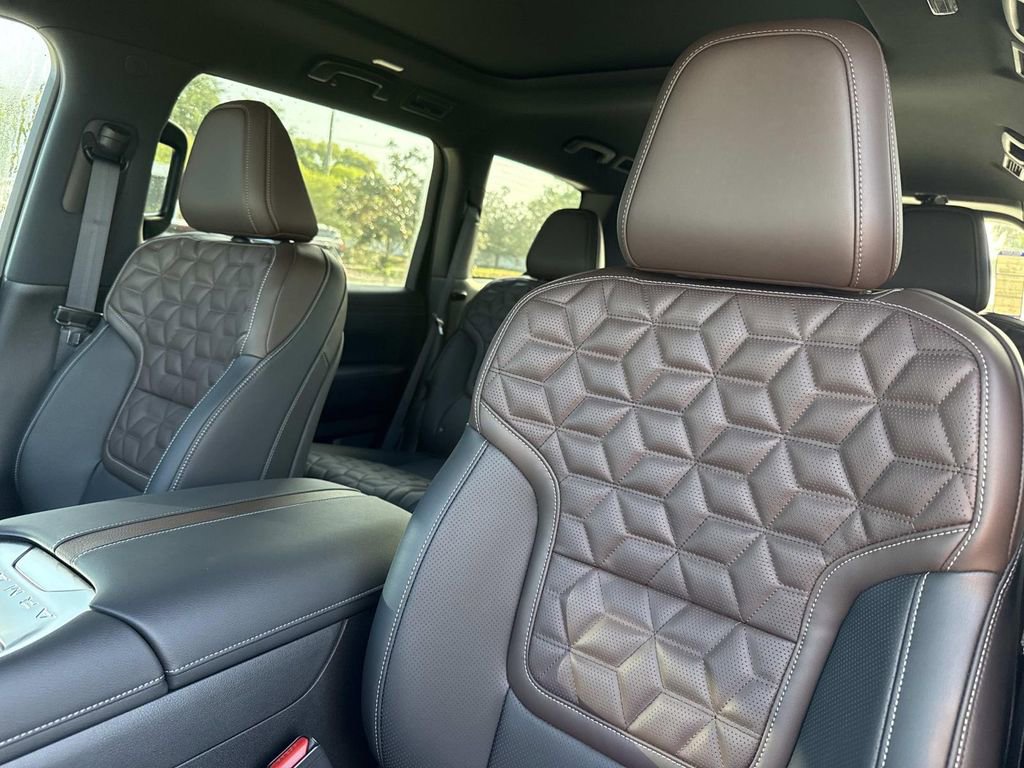 New 2026 Nissan Armada Platinum image 19