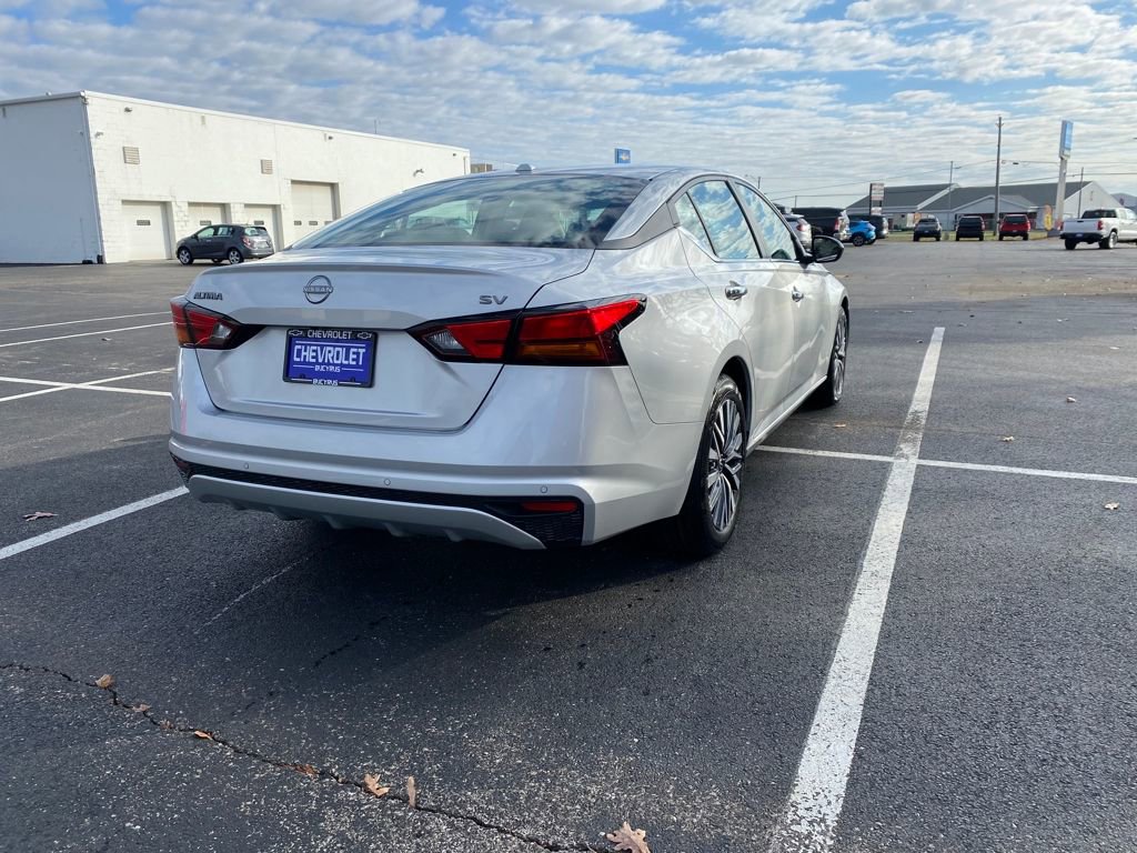 Used 2024 Nissan Altima 2.5 SV image 7