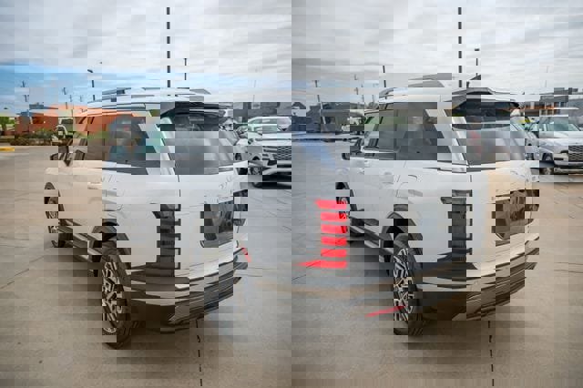 New 2026 Hyundai Palisade SEL image 3