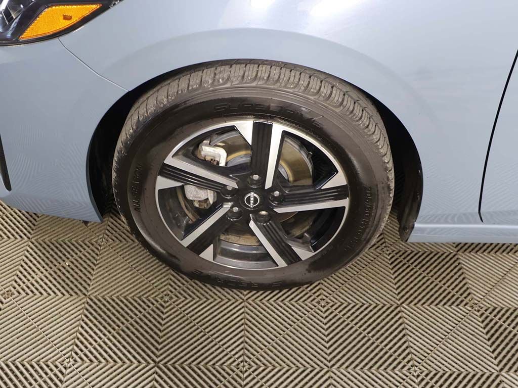 Used 2024 Nissan Sentra SV FWD image 15
