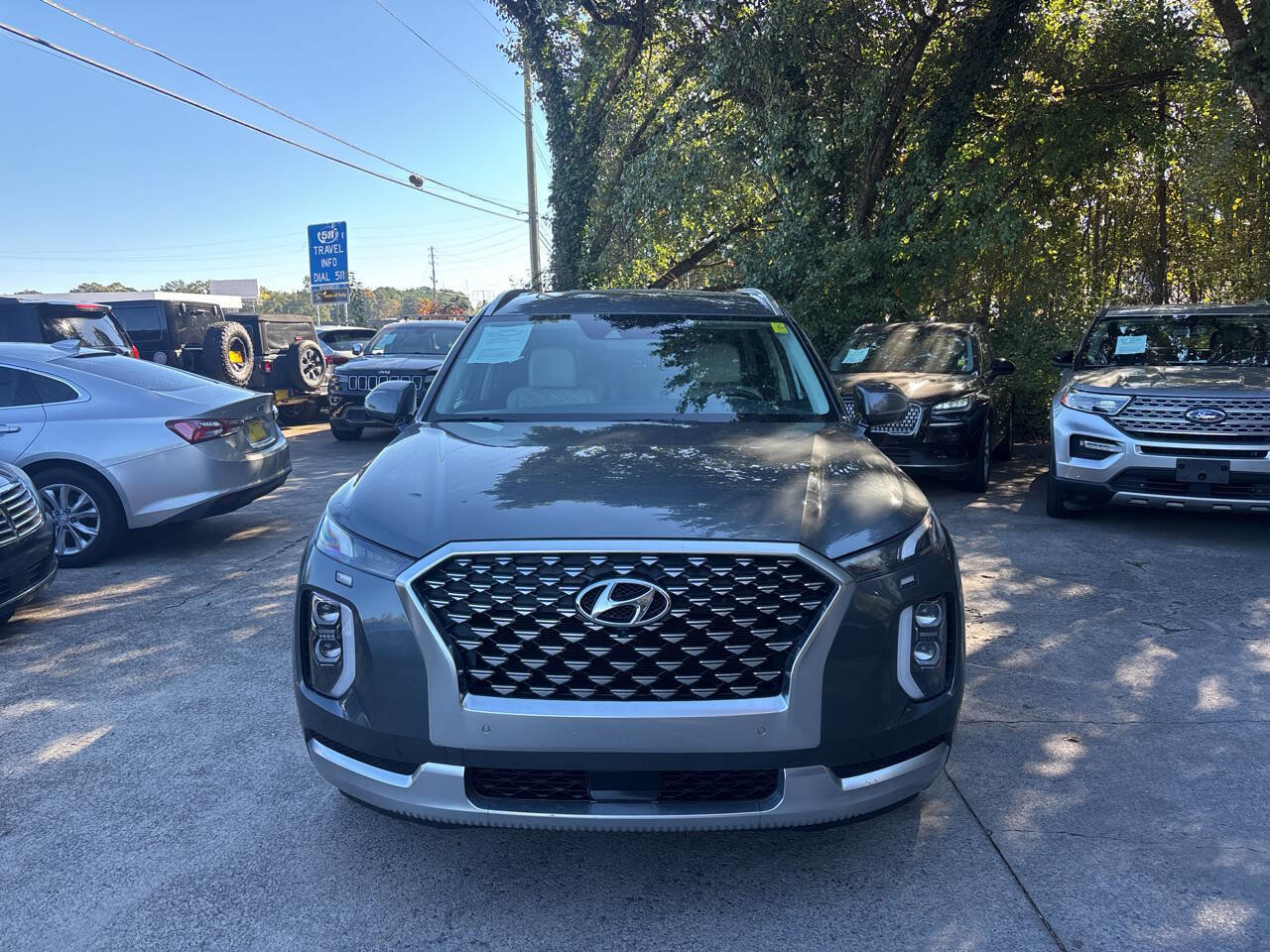 Used 2021 Hyundai Palisade Calligraphy image 3