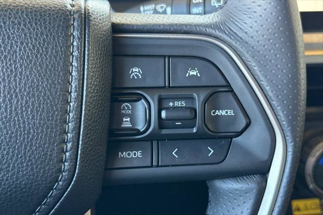 Certified 2025 Toyota 4Runner 4WD image 29