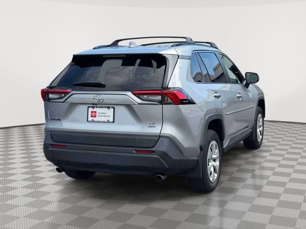 Used 2021 Toyota RAV4 LE AWD/4WD image 4
