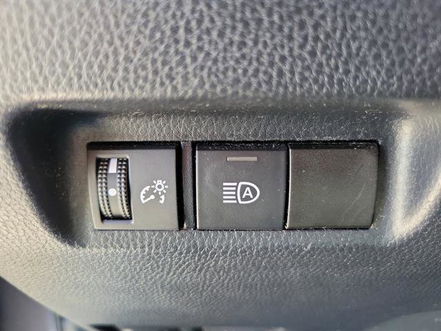 Used 2019 Toyota RAV4 LE image 38