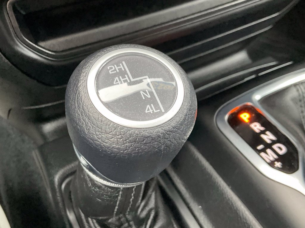 Used 2023 Jeep Wrangler Sport AWD/4WD image 30