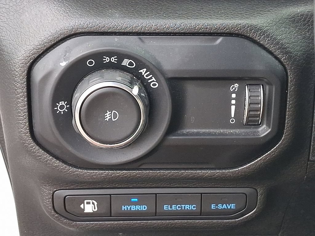 Used 2023 Jeep Wrangler Unlimited w/ 8.4" Radio Group AWD/4WD image 26