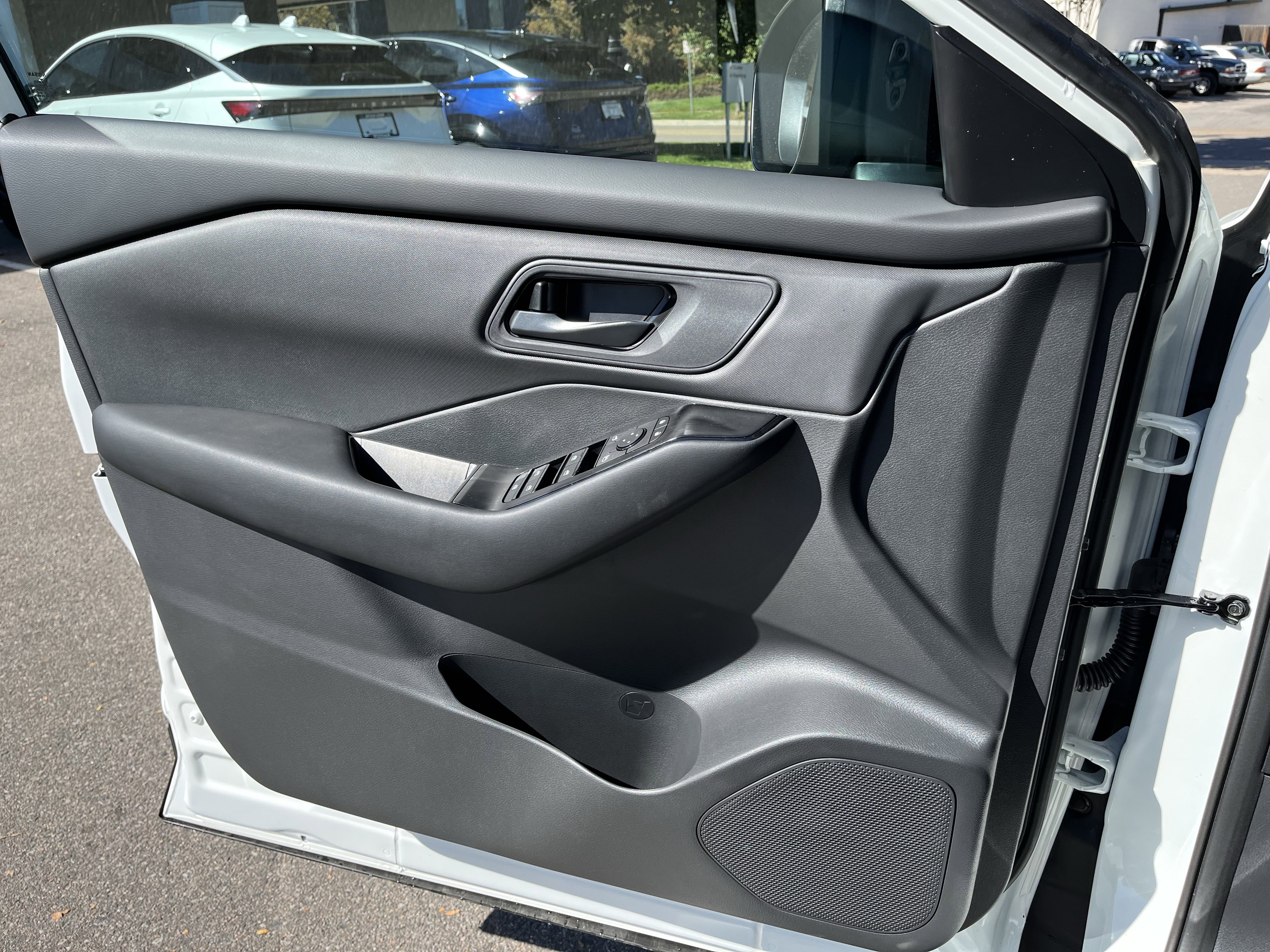 New 2026 Nissan Rogue S image 11