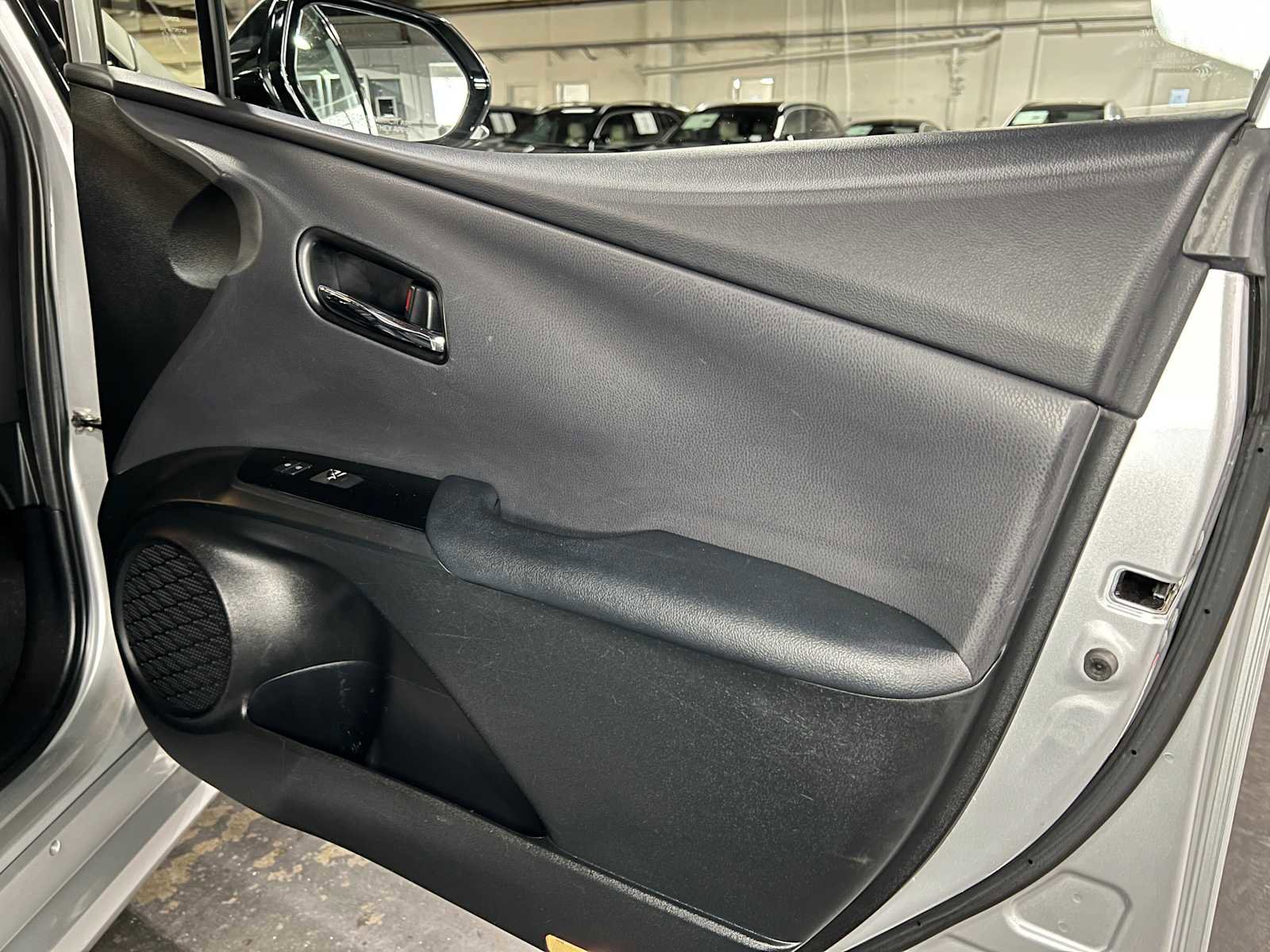 Used 2020 Toyota Prius Prime Limited image 10