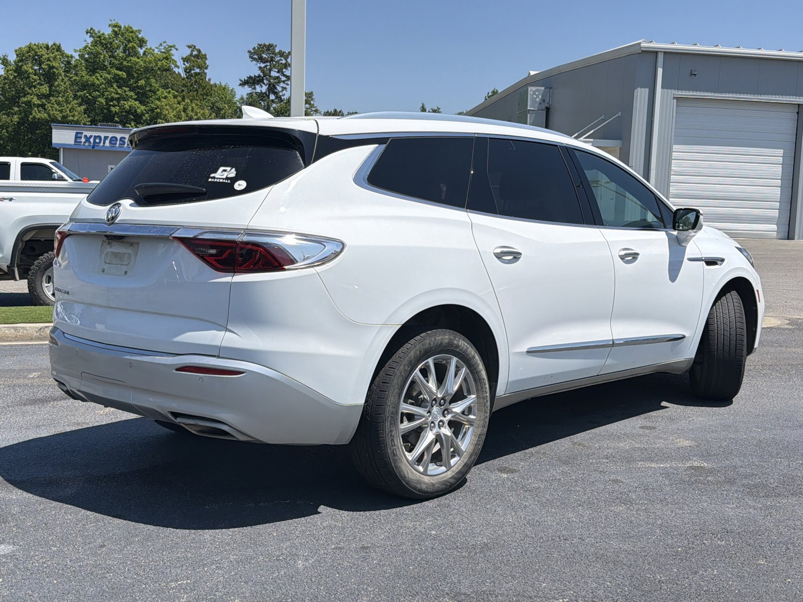 Used 2022 Buick Enclave Premium FWD image 12