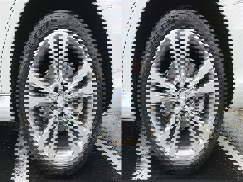 Used 2015 Mercedes-Benz C 300 4MATIC Sedan image 47