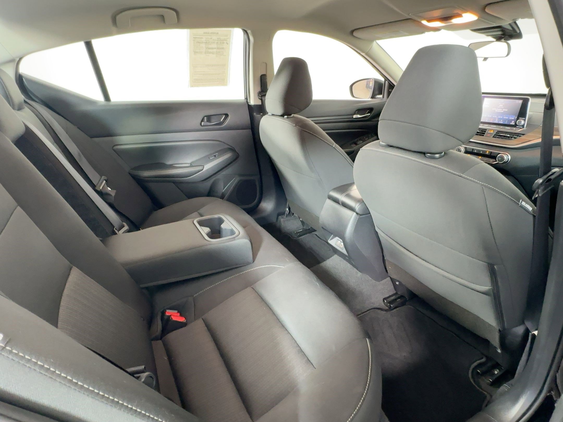 Used 2024 Nissan Altima 2.5 SV image 28