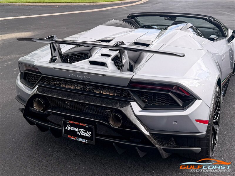 Used 2019 Lamborghini Huracan Performante AWD/4WD image 57