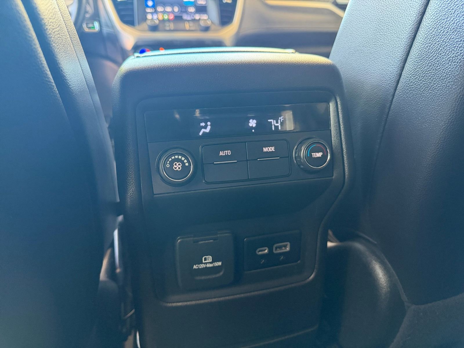 Used 2023 GMC Acadia SLT FWD image 24