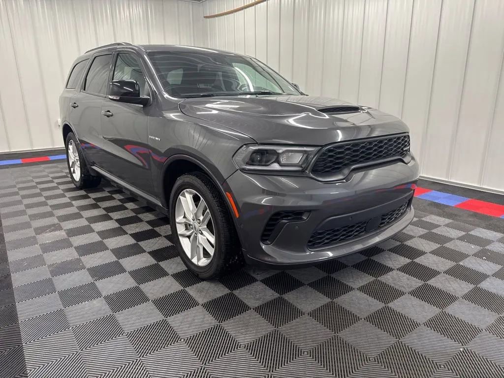 Used 2025 Dodge Durango R/T AWD/4WD image 3