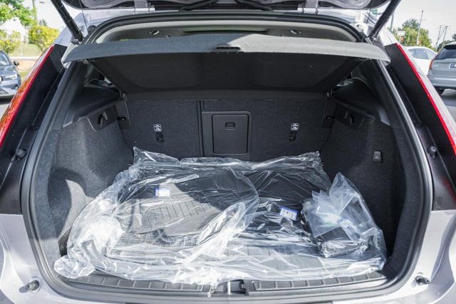 Used 2026 Volvo XC40 B5 Plus w/ Protection Package Premier image 10