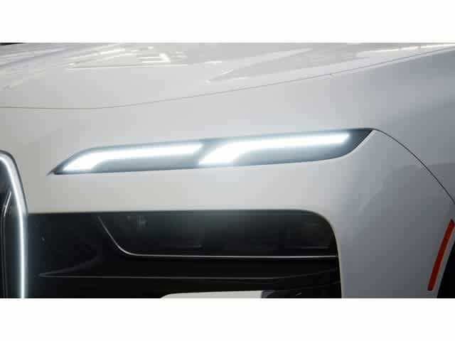 New 2026 BMW 740i xDrive w/ Premium Package AWD/4WD image 6