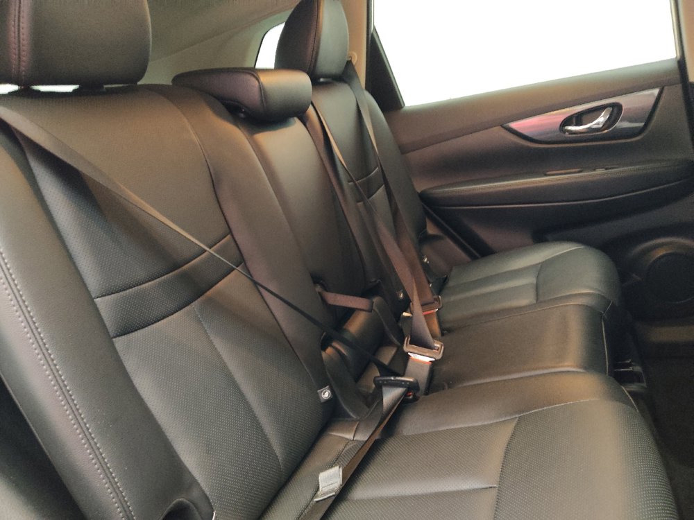 Used 2016 Nissan Rogue SL w/ SL Premium Package image 19