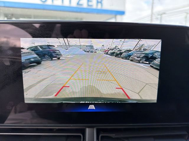 Used 2025 Chevrolet Trax LT w/ Driver Confidence Package image 19