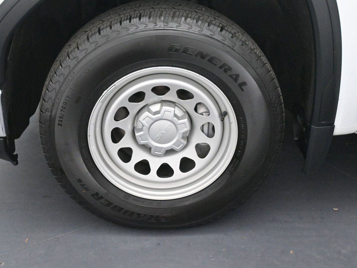 Used 2023 GMC Sierra 1500 Pro w/ Pro Value Package image 27