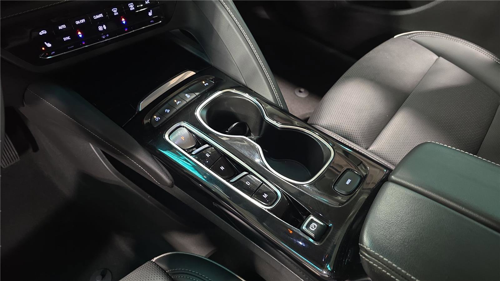 Used 2023 Buick Envision Essence image 24