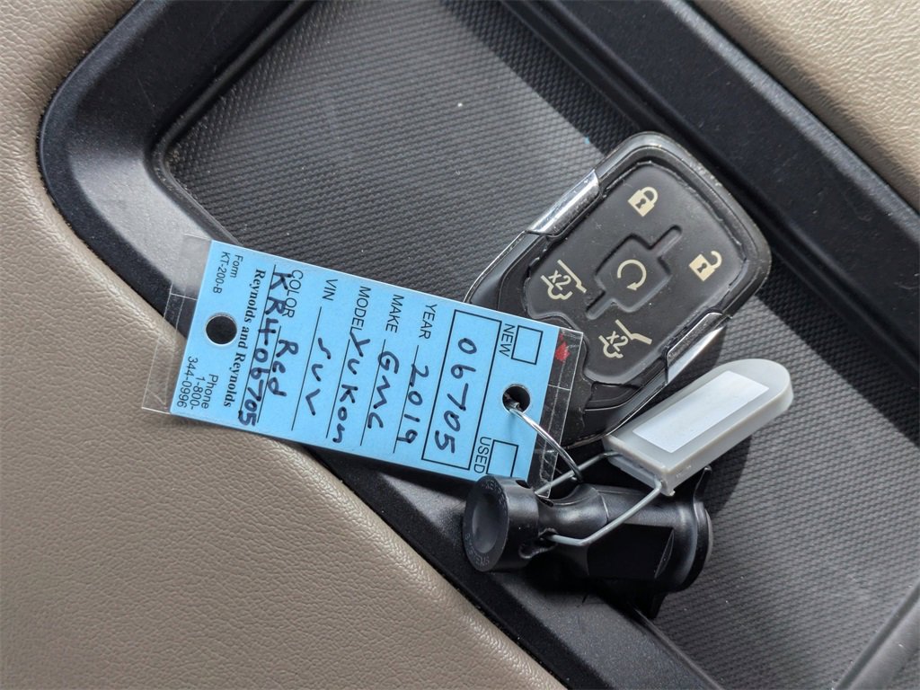 Used 2019 GMC Yukon SLT w/ Open Road Package image 38