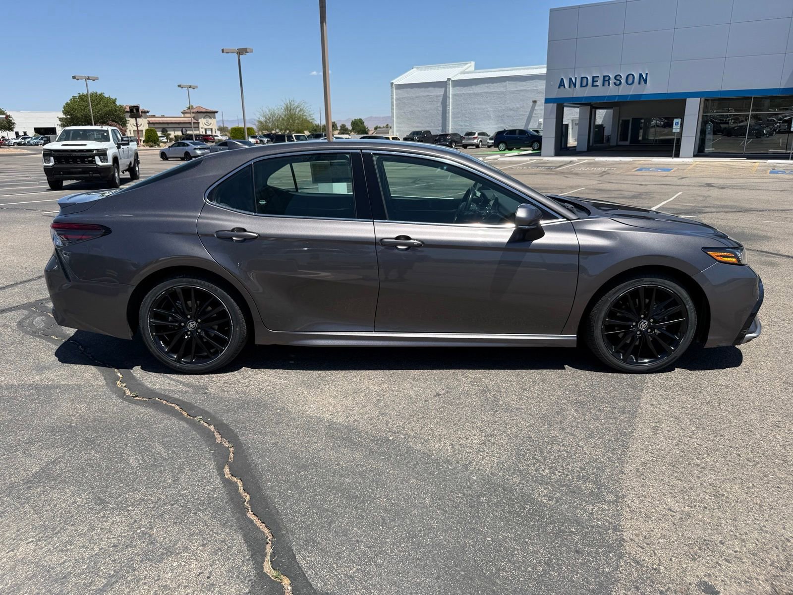 Used 2024 Toyota Camry XSE FWD image 4