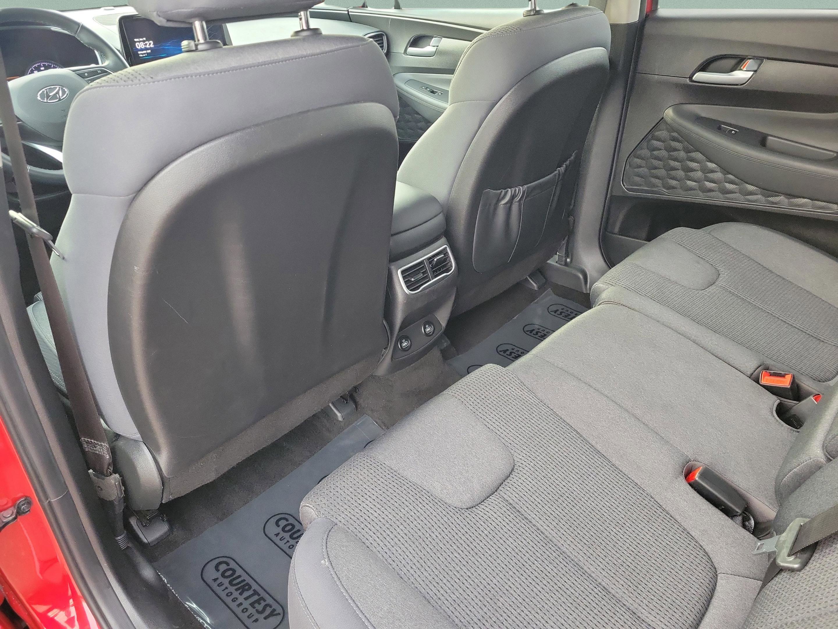 Certified 2023 Hyundai Santa Fe SEL image 12