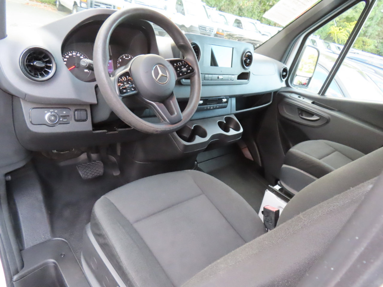 Used 2020 Mercedes-Benz Sprinter 1500 w/ Driver Convenience Package image 6