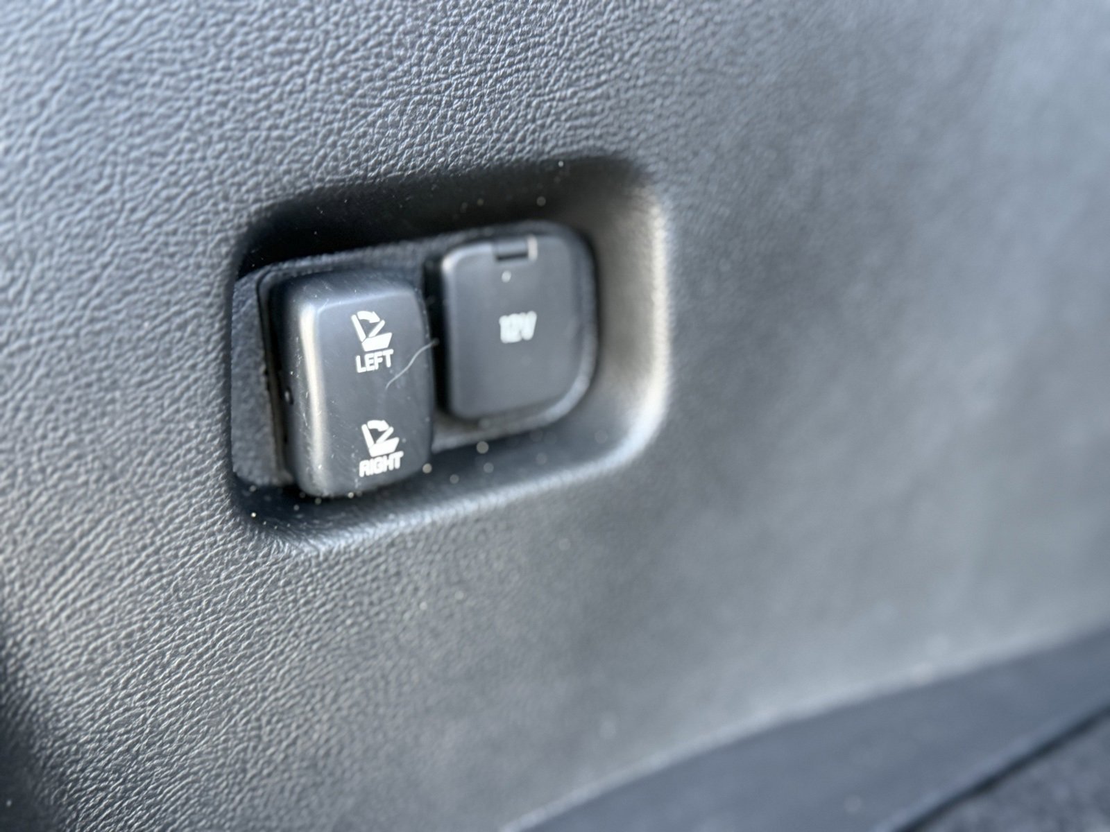 Used 2024 Ford Edge SEL w/ Convenience Package image 8