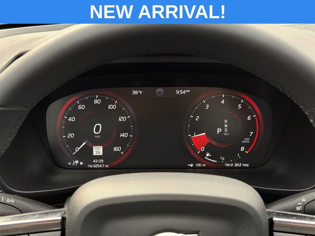 Used 2022 Volvo XC40 T5 R-Design w/ Advanced Package image 30