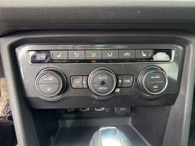 Used 2018 Volkswagen Tiguan SEL FWD image 33