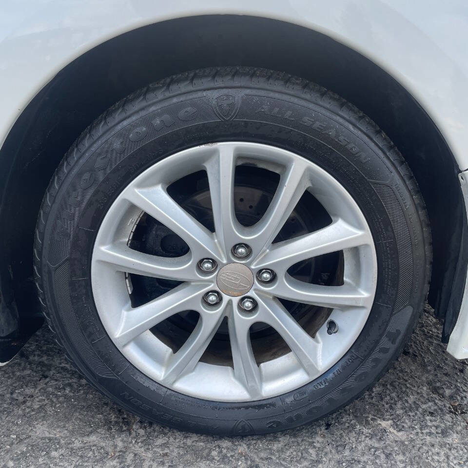 Used 2013 Subaru Impreza 2.0i Premium w/ All-Weather Pkg image 9